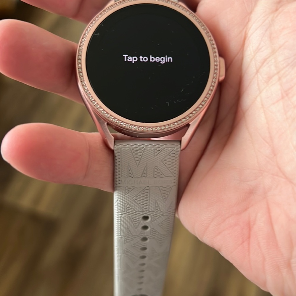 MK watch!!! More compatible with androids. In brand new condition.